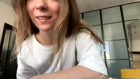 Snapshot of lil_uff chatting on 07/18/26, 04:00 aka princessmaya online show from 07/18/26, 04:00