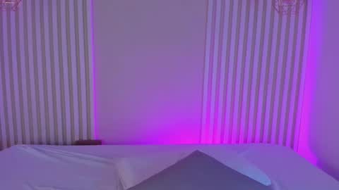 L I L A   online show from 12/22/25, 03:03