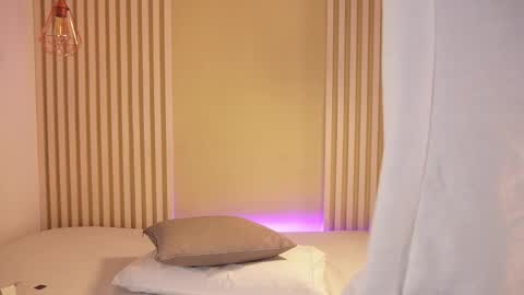 L I L A   online show from 02/11/26, 03:44