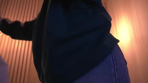 L I L A   online show from 03/28/26, 03:50