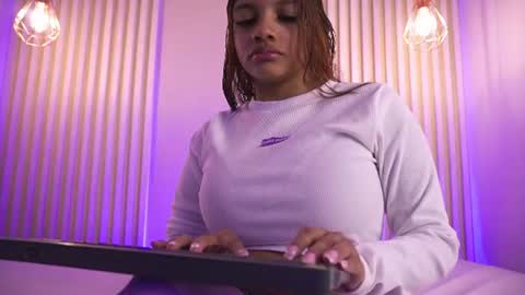 Snapshot of lila_cohen chatting on 06/11/26, 03:37 L I L A online show from 06/11/26, 03:37