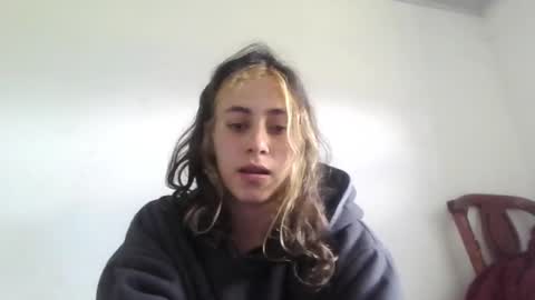 Snapshot of lila_herz chatting on 05/10/26, 03:28 Ren online show from 05/10/26, 03:28