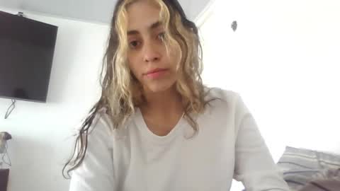 Snapshot of lila_herz chatting on 05/18/26, 05:08 Ren online show from 05/18/26, 05:08
