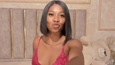 lila bailey  online show from 01/31/25, 10:52