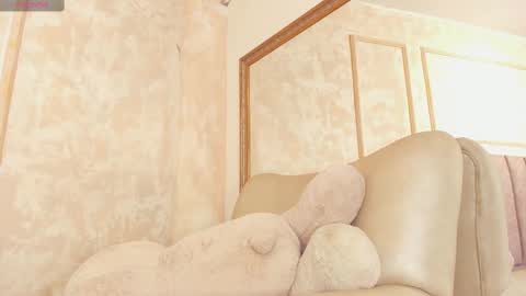 lila bailey  online show from 02/27/25, 08:09