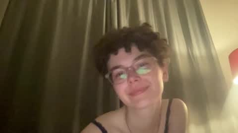 Snapshot of lilac_dreamsss chatting on 05/20/26, 11:11 lilac_dreamsss online show from 05/20/26, 11:11