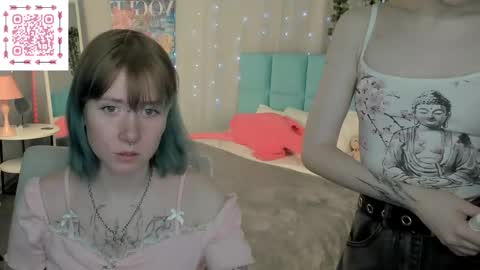 Snapshot of lilac_muse chatting on 05/25/26, 02:39 Lili online show from 05/25/26, 02:39