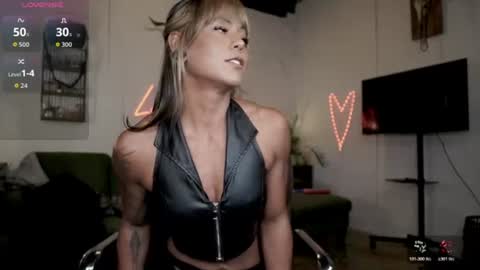 Snapshot of lilah_fit chatting on 06/22/26, 10:29 Lilah Fit online show from 06/22/26, 10:29