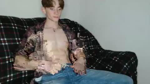 Snapshot of lilbearxxxx chatting on 10/25/25, 05:30 lilbearxxxx online show from 10/25/25, 05:30