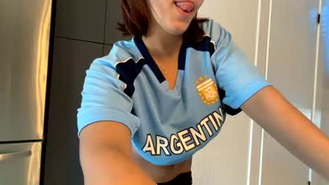 Snapshot of lilbeccaxo chatting on 07/19/26, 04:33 Rebecca online show from 07/19/26, 04:33