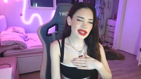 Snapshot of lilbina chatting on 10/04/25, 04:32 lilbina online show from 10/04/25, 04:32