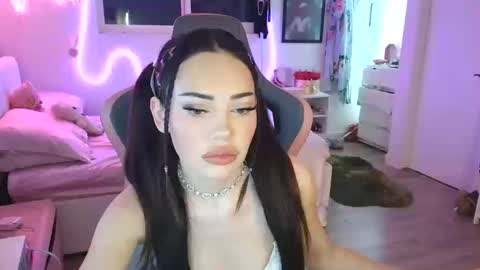 lilbina online show from 10/18/25, 04:15