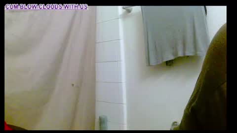 lilbratty_clouds_ogpuffdragon online show from 01/15/26, 10:09