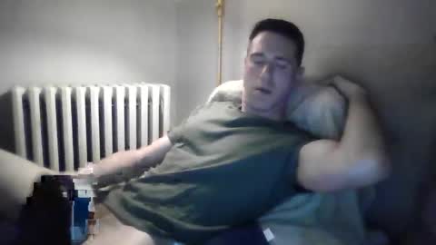 Snapshot of lilbrohhh chatting on 05/15/26, 01:01 lilbrohhh online show from 05/15/26, 01:01
