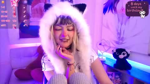 lilcandy19 online show from 10/08/25, 12:14