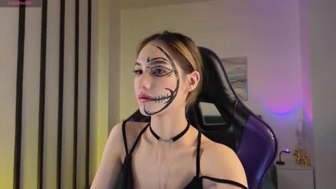 Hi im Yuki online show from 10/31/25, 11:22