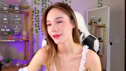 Hi im Yuki online show from 04/21/26, 11:16