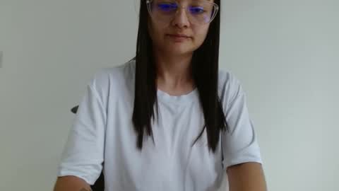 Valeri Villalobos  IG villa lobosvaleri online show from 04/04/26, 03:20