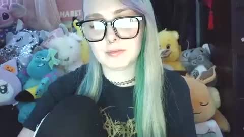 Snapshot of lilemmy1999 chatting on 12/09/24, 08:23 emily ryanson online show from 12/09/24, 08:23