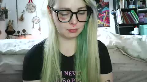 Snapshot of lilemmy1999 chatting on 01/21/25, 05:20 emily ryanson online show from 01/21/25, 05:20