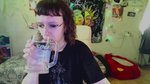Snapshot of lileyfoxxx chatting on 07/07/26, 11:36 Lil online show from 07/07/26, 11:36
