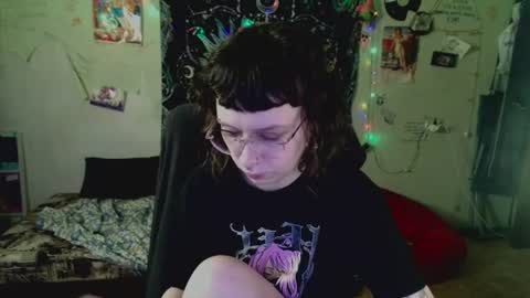 Snapshot of lileyfoxxx chatting on 07/20/26, 10:39 Lil online show from 07/20/26, 10:39