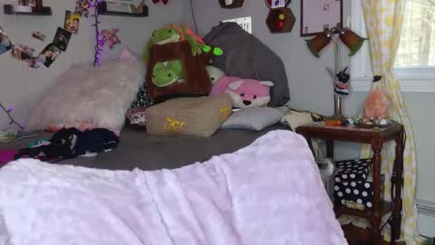 Snapshot of lilfknsquirt chatting on 02/12/26, 08:59 LilSquirt online show from 02/12/26, 08:59