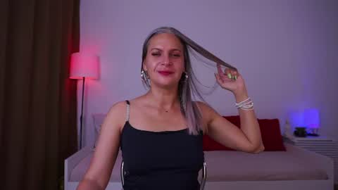 Snapshot of lilhearta chatting on 06/18/26, 08:24 Andreea online show from 06/18/26, 08:24