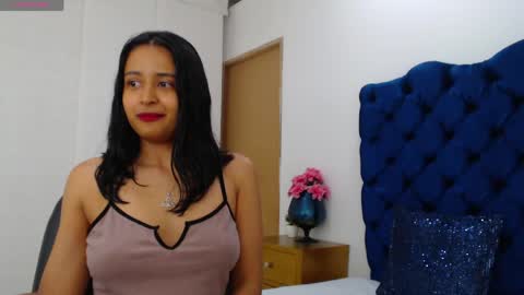 Snapshot of lili666_ chatting on 05/12/26, 03:25 Lili online show from 05/12/26, 03:25