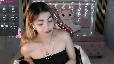 Lili online show from 09/21/25, 03:30