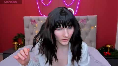 Snapshot of lili_flowerr chatting on 01/05/25, 03:13 Lilli follow me kiss online show from 01/05/25, 03:13