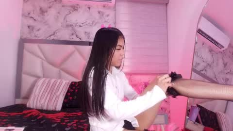 Lily online show from 04/18/26, 11:58