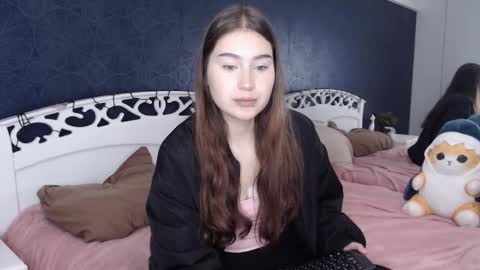Lilu online show from 10/01/25, 12:05