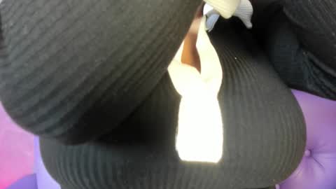 Lili  online show from 03/23/26, 07:18