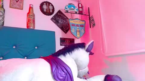 lili_roussi online show from 10/04/25, 03:04