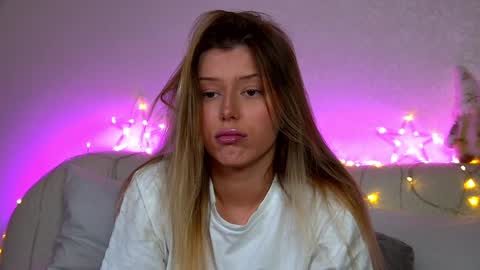 Snapshot of liliabianca chatting on 12/16/24, 10:08 Mia online show from 12/16/24, 10:08