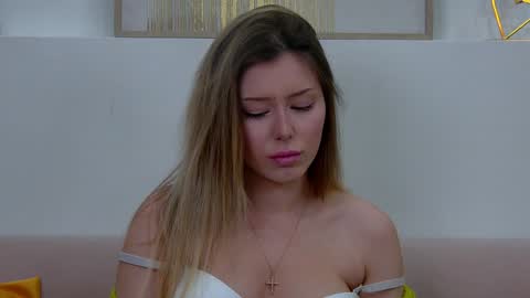 Snapshot of liliabianca chatting on 01/20/25, 12:39 Mia online show from 01/20/25, 12:39