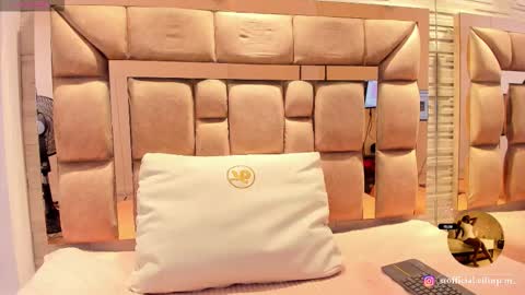 LILIAN  online show from 02/19/26, 07:43