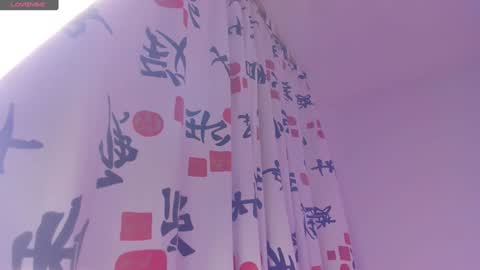 holis soy lily chang no olvides el pulgar arriba es muy importante para mi 3 independent model online show from 01/18/25, 06:13