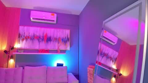 holis soy lily chang no olvides el pulgar arriba es muy importante para mi 3 independent model online show from 03/12/26, 07:42