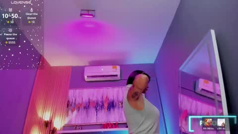 holis soy lily chang no olvides el pulgar arriba es muy importante para mi 3 independent model online show from 04/21/26, 01:42