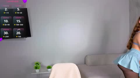 Hi I am Luna online show from 04/18/26, 03:05