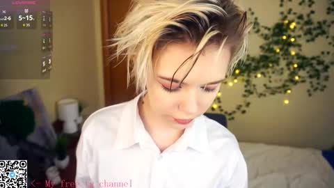 Lilian online show from 11/14/25, 06:56