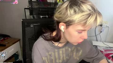 Lilian online show from 02/08/26, 07:01