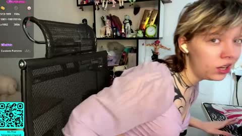 Lilian online show from 04/21/26, 07:03