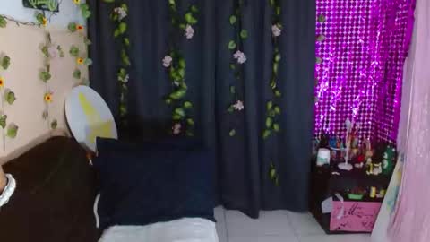 yesica online show from 04/07/26, 11:48