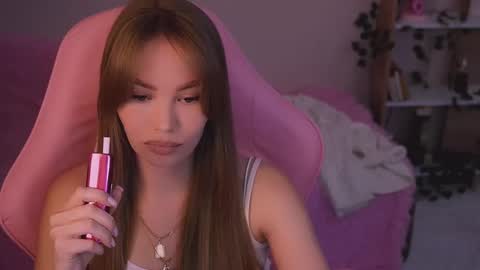 Lilia online show from 02/20/25, 09:44