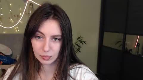 Lilu online show from 11/27/25, 10:23