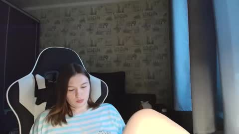 liliawoolf online show from 02/15/26, 09:19