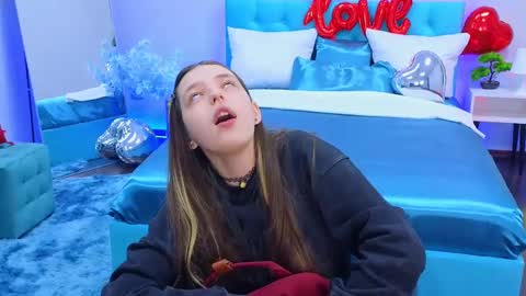 Lili Bakery online show from 02/17/25, 05:58